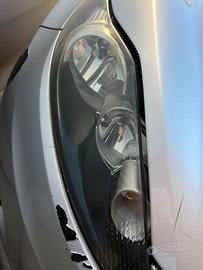 farò anteriore dx  Ford Fiesta 