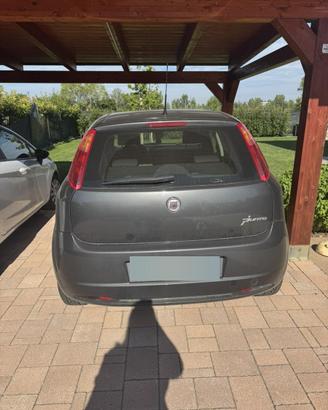 Grande punto 5 porte a benzina