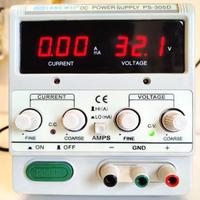 alimentatore carica batterie regolazione continua