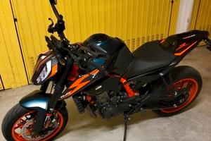 Duke 890 R 121cv LC8c