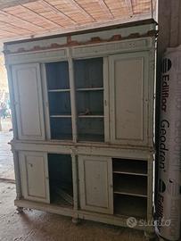 mobile vetrina farmacia umbertino