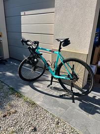 Bici  bianchi impulso alroad grx600 11SP.