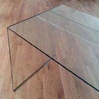 Tavolo espositivo in vetro