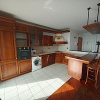 CUCINA ARTIGIANALE IN CILIEGIO 4X3 CON PENISOLA