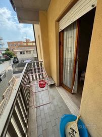 NETTUNO TRILOCALE ARREDATo CON DUE BALCONI