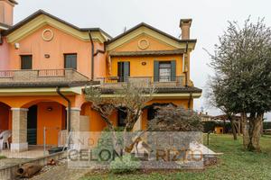 Agna - Porzione di trifamiliare di testa