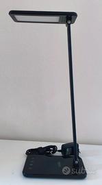 Lampada da scrivania LED nera