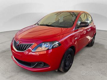 Lancia Ypsilon 1.0 FireFly Hybrid