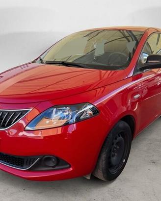 Lancia Ypsilon 1.0 FireFly Hybrid