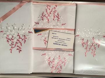 Parire matrimoniale con ricami Bassetti