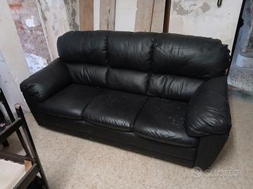 DIVANO IN PELLE NERO 3 P