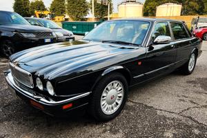 Daimler Double Six ASI