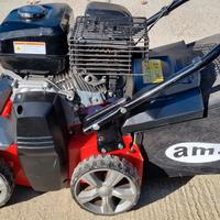 arieggiatore e scarnificatore per prato