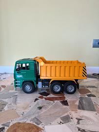 Camion Bruder