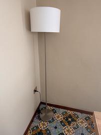 Lampada da terra, bianca