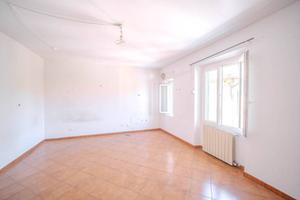 Casa indipendente di 120 m² con 4 locali a Campi B