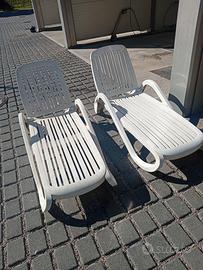 Sdraio piscina giardino