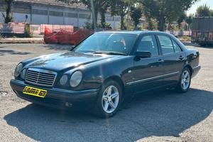 Mercedes-benz E 200 Benzina/GPL cat Elegance