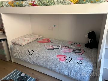 Letto a castello con scala