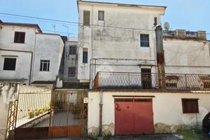 5 LOCALI A BRUSCIANO