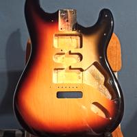 Body stratocaster sunbrust in frassino