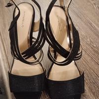 Scarpe nere con tacco Pittarello