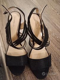 Scarpe nere con tacco Pittarello