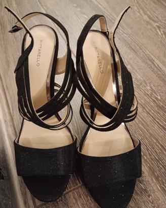 Scarpe nere con tacco Pittarello