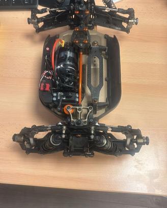 BUGGY 1:8 HB E8 SOLO TELAIO