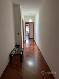 Stanza per lavoratrice - Viale Mancini