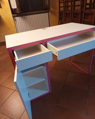 scrivania Ikea bordo rosa