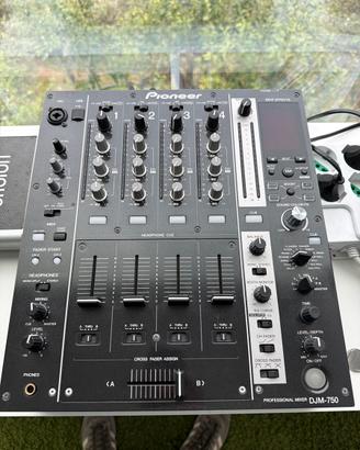 MIXER DJM 750 PARI AL NUOVO