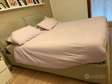 Letto imbottito con contenitore e rete