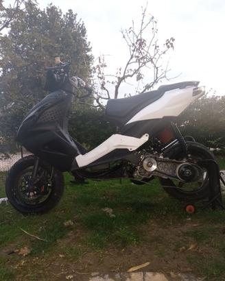 Aprilia sr