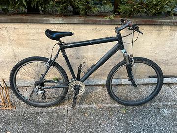 Mountain bike uomo in alluninio