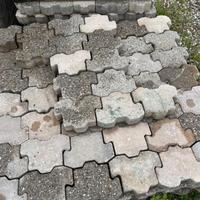 PAVE' AUTOBLOCCANTE IN CEMENTO