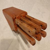 ceppo in legno con 6 coltelli da bistecca