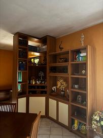libreria ad angolo  con parere attrezzata