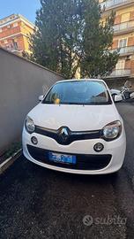 TWINGO