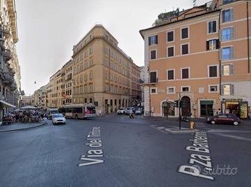 Immobile di 270 m² con più di 5 locali a Roma