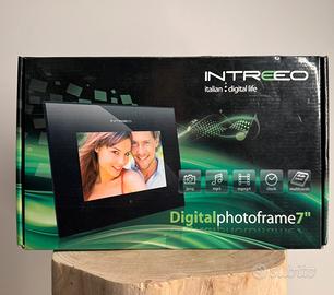 🖼️ CORNICE DIGITALE INTREEO 7”