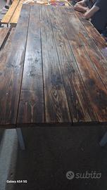 tavolo e panche in legno