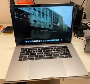 Macbook Pro 15” (2018)