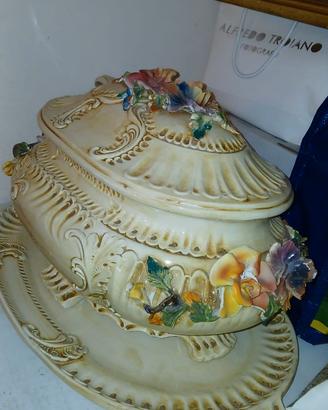 Zuppiera di capodimonte