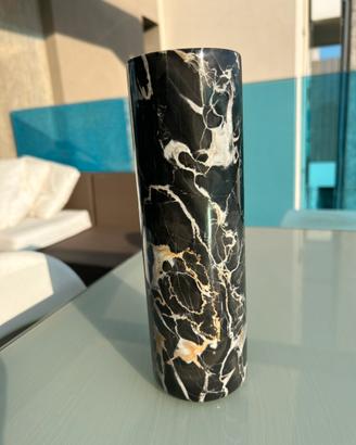 Vaso in marmo Portoro