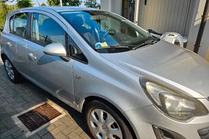 Opel Corsa 5 porte benzina