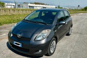 Toyota Yaris - 2010 CAMBIO AUTOMATICO