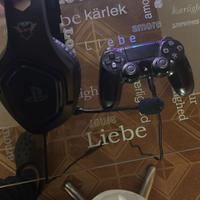 Cuffie da gaming  e ps4 con giochi 2 controller