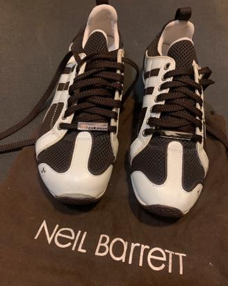 Scarpa  NEIL BARETT