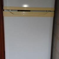 Frigorifero con cella congelatore Indesit